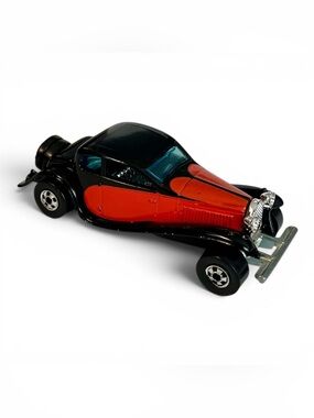 Vintage 1980 Hot Wheels Black/Red '37 Bugatti Blackwall Hong Kong